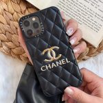 قاب موبایل آیفون شنل چرمی لوگو فلزی