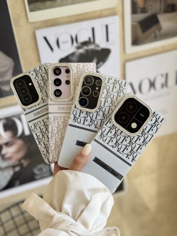 قاب White Christian Dior دور لنز نگین سامسونگ و شیائومی (کدC2076) - تصویر 1