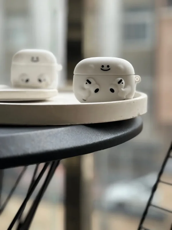 کاور ایرپاد سیلیکونی Airpods in Hands (کدa0122) - تصویر 1