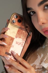 قاب موبایل آیفون شکوفه گلدن پتال - تصویر 5
