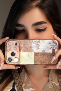 قاب موبایل آیفون شکوفه گلدن پتال - تصویر 3